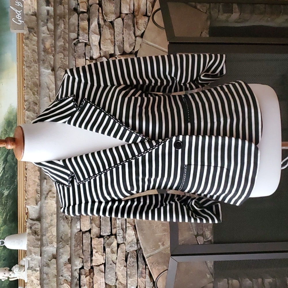 Laundry By Shelli Segal Black and White Striped Blazer